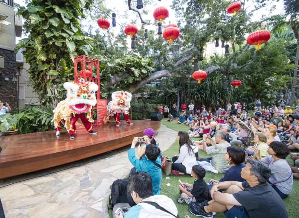 Celebrating Chinese New Year In Royal Hawaiian Center Oahu S